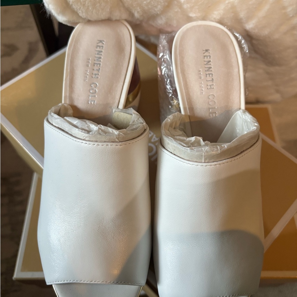 Kenneth Cole Women's Cream Mules
